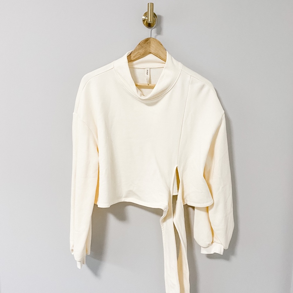Tie front sweater - Size S
